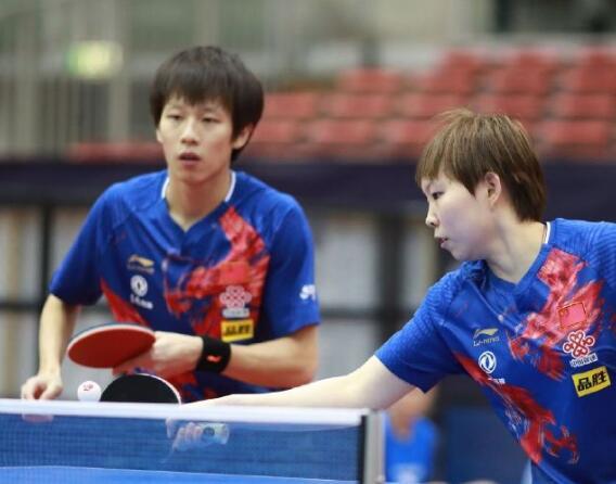 背景下的战 背景下的战